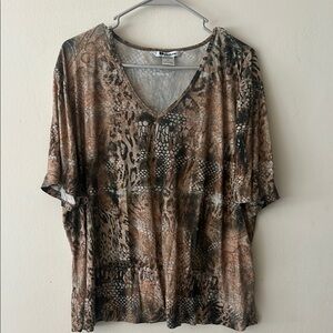 Chic V-Neck Animal Print Blouse